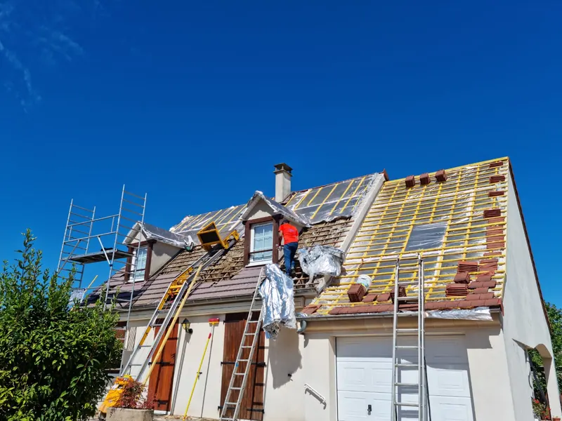 Réfection de toiture : écran sous-toiture et liteaux neufs