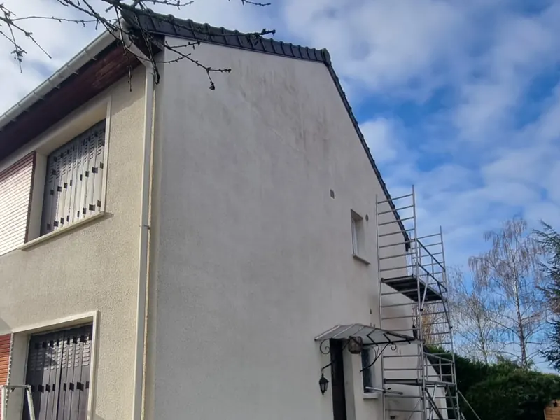 Échafaudage roulant pour ravalement de façade